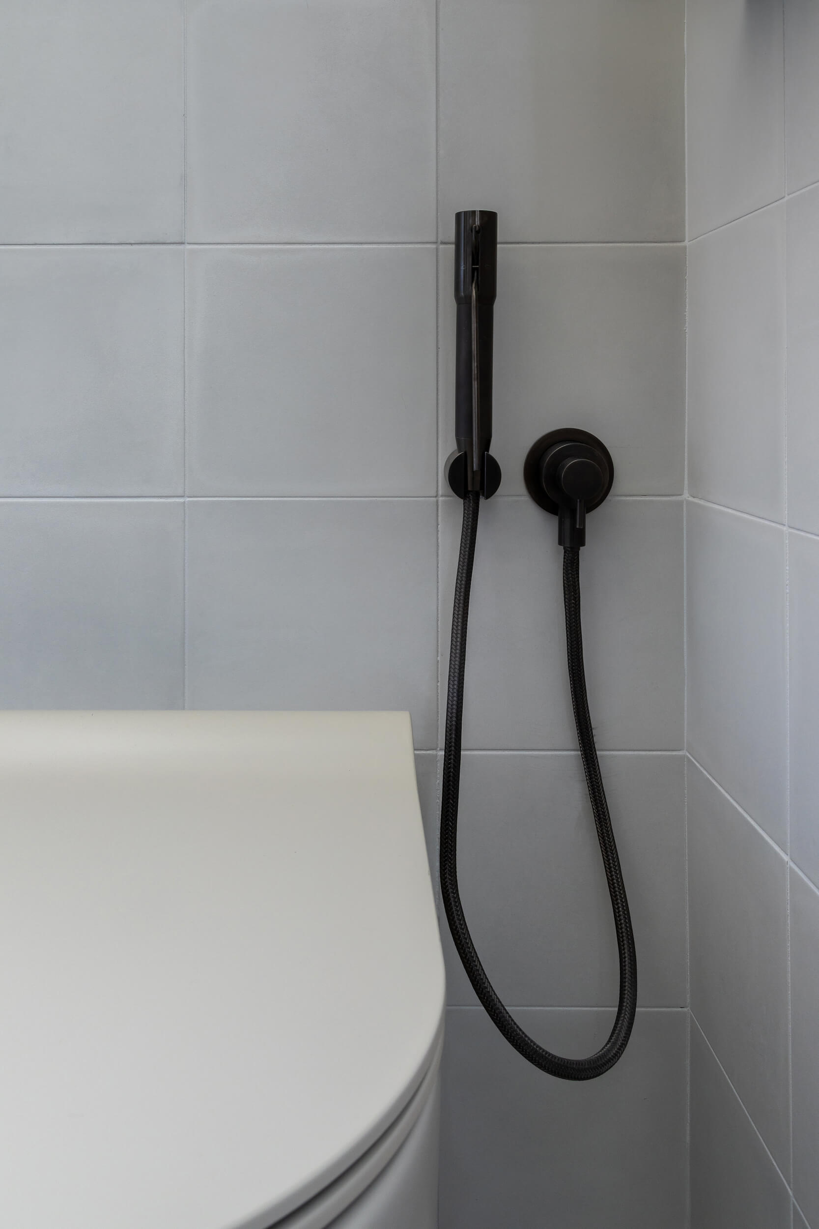 idroscopino acciaio nero doppio foro (presa d'acqua e supporto erogatore)