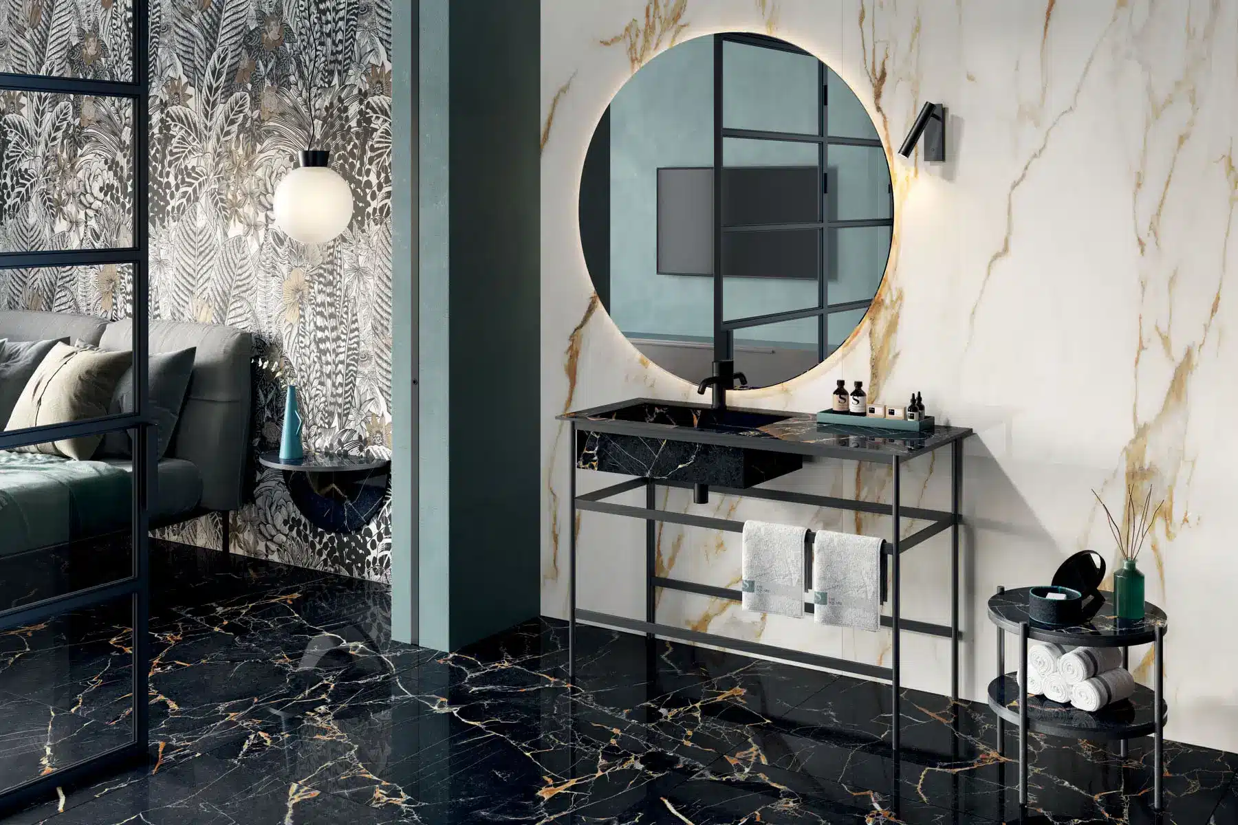 bagno con piastrelle effetto marmo calacatta