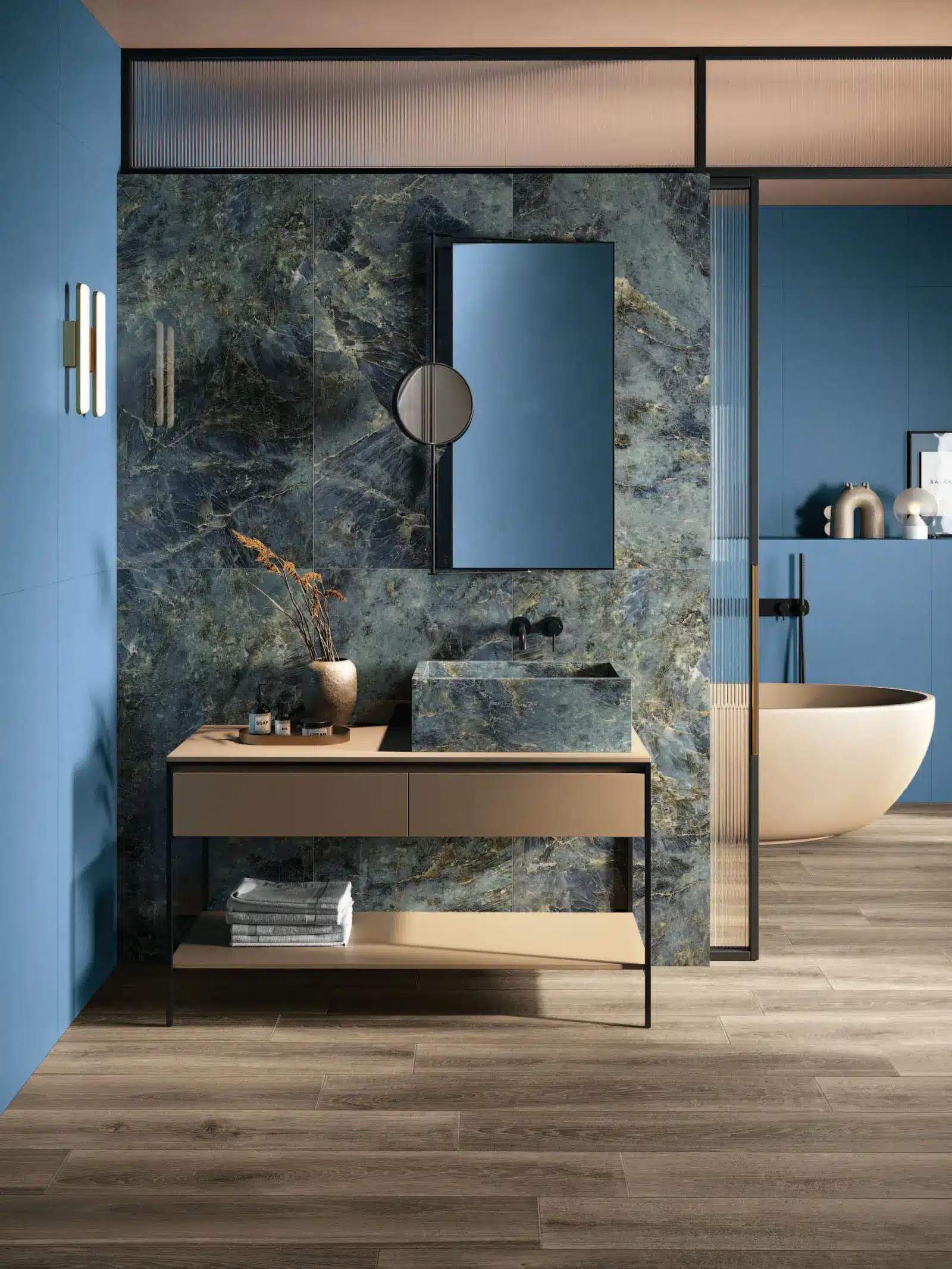 parete e lavabo in gres effetto marmo verde Labradorite